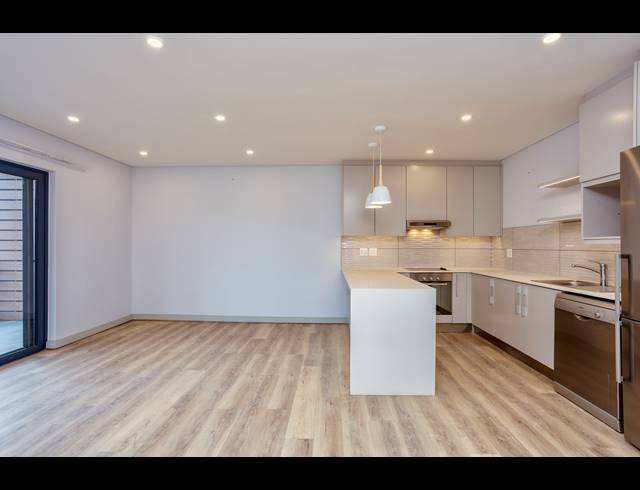 2 BEDROOM APARTMENT FOR SALE IN RONDEBOSCH